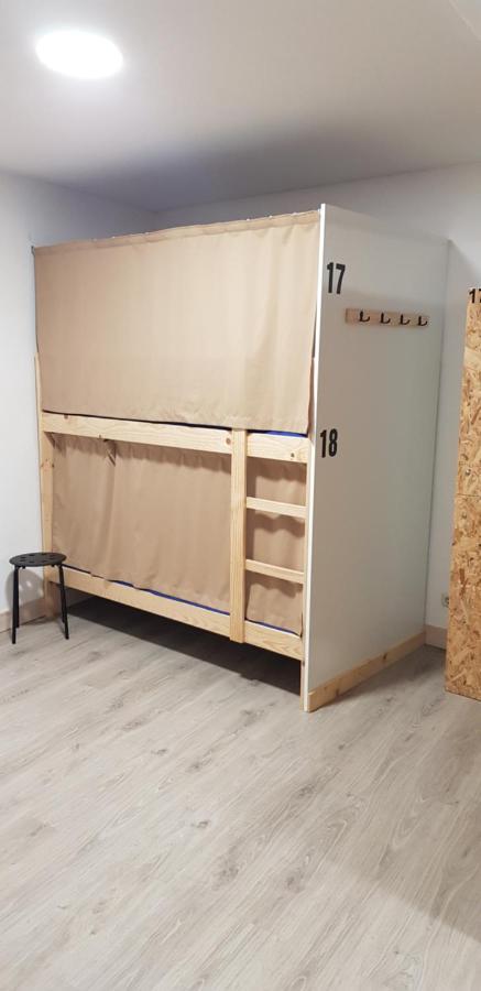 Albergue Santos سانتياغو دي كومبوستيلا المظهر الخارجي الصورة