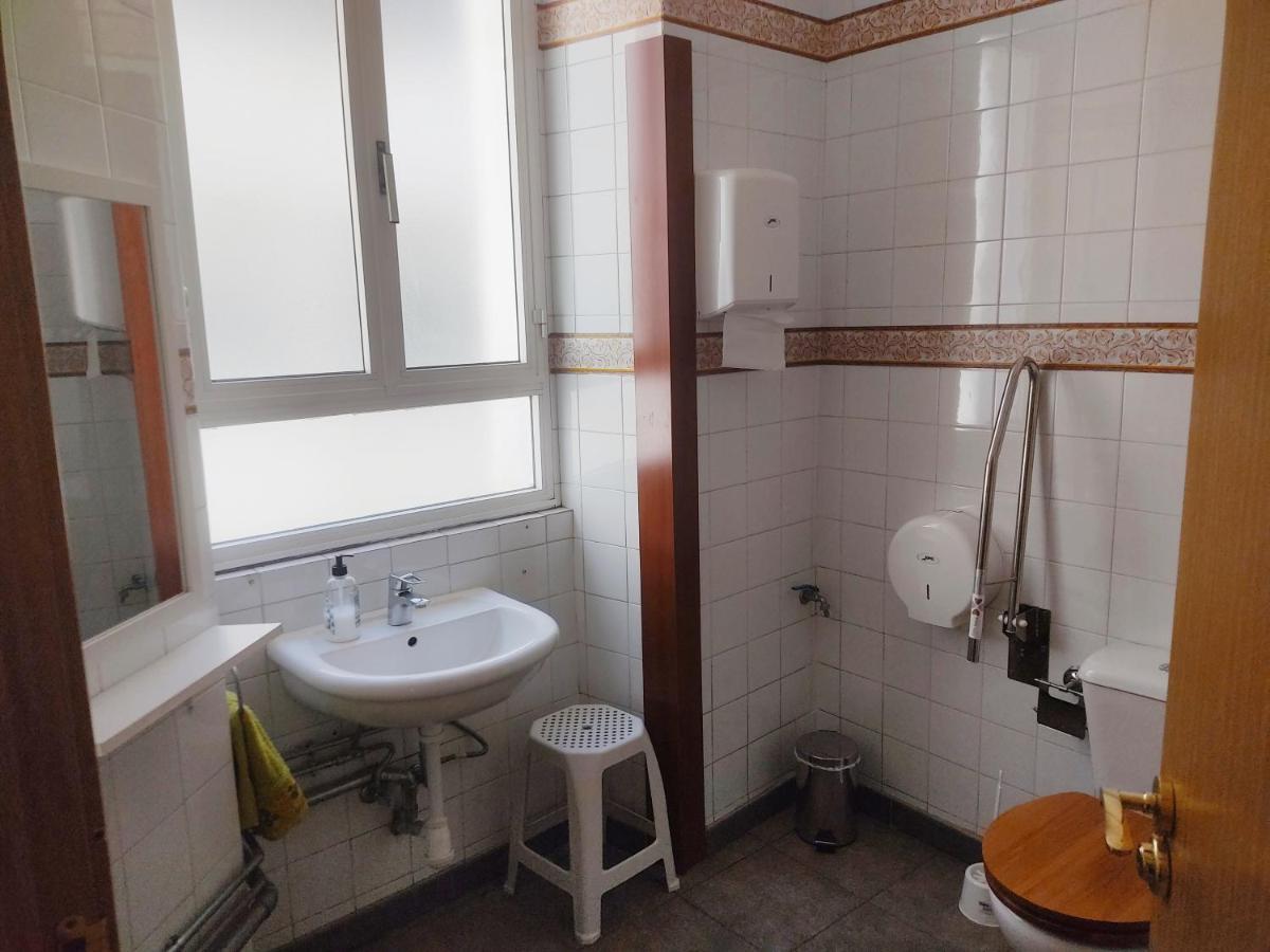 Albergue Santos سانتياغو دي كومبوستيلا المظهر الخارجي الصورة
