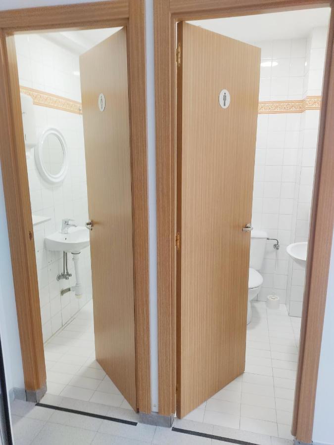 Albergue Santos سانتياغو دي كومبوستيلا المظهر الخارجي الصورة